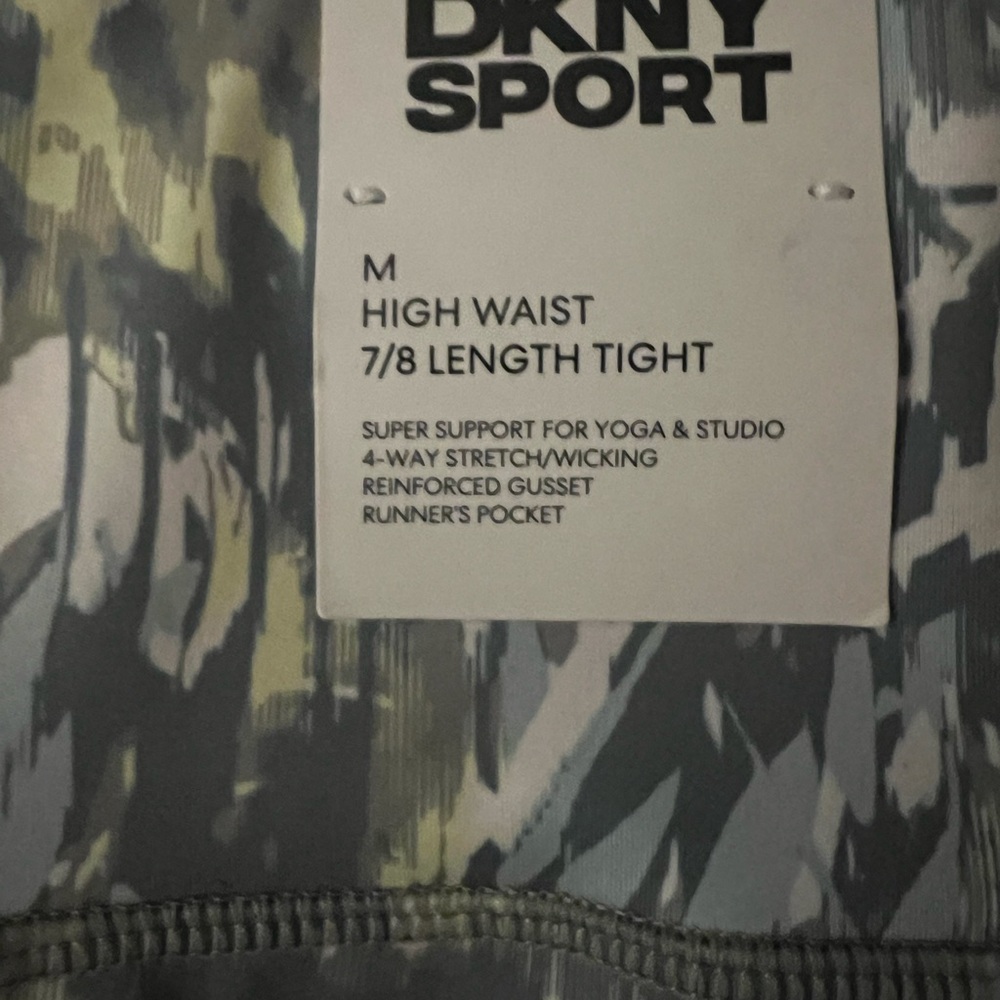 DKNY Sport Abstract Print Leggings with Side Pockets. Medium, New! - Picture 3 of 5